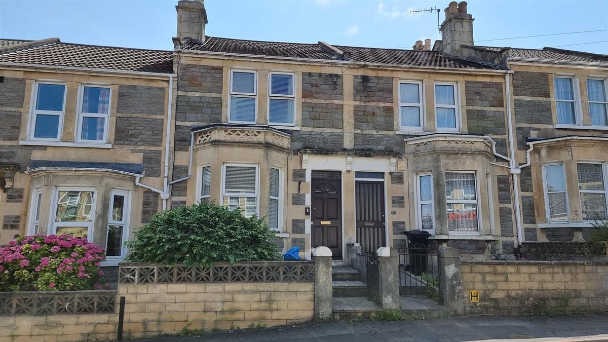 4 bedroom house for rent Coronation Avenue, Bath, BA2 2JT UniHomes