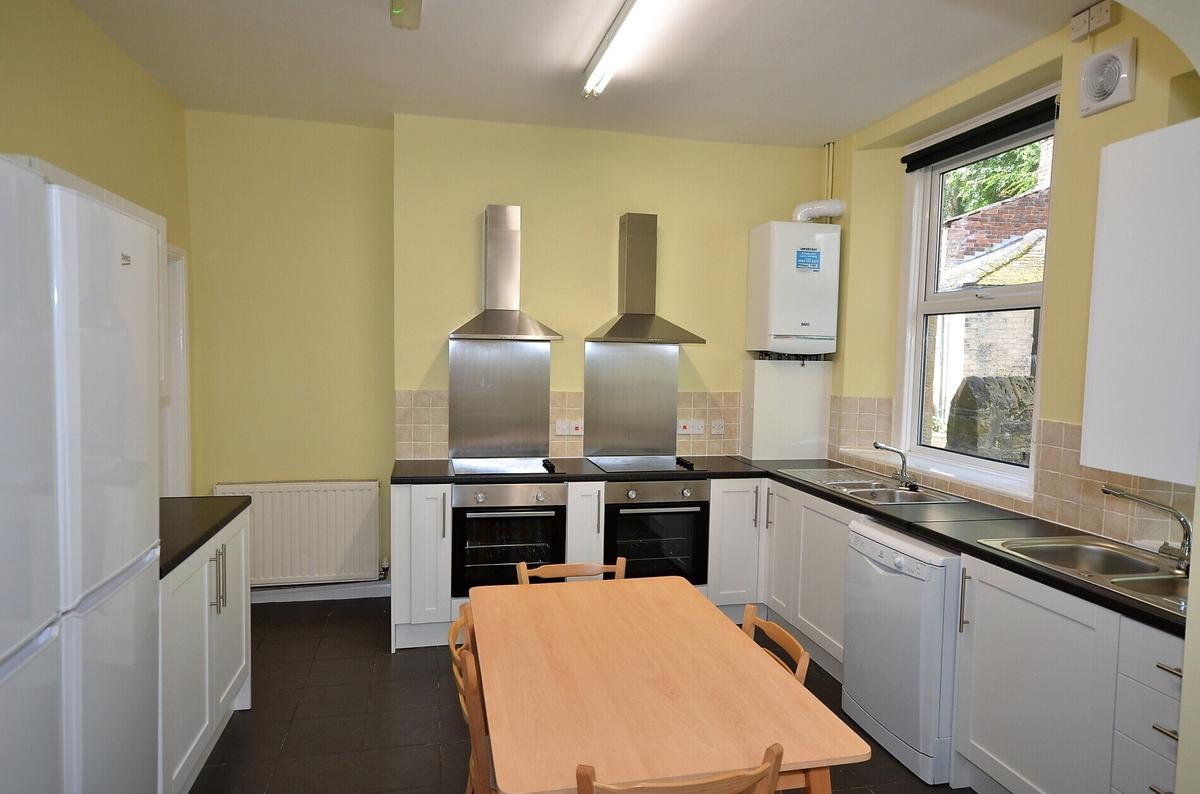 7 bedroom house for rent Crookesmoor Road, Sheffield, S10 1BH UniHomes
