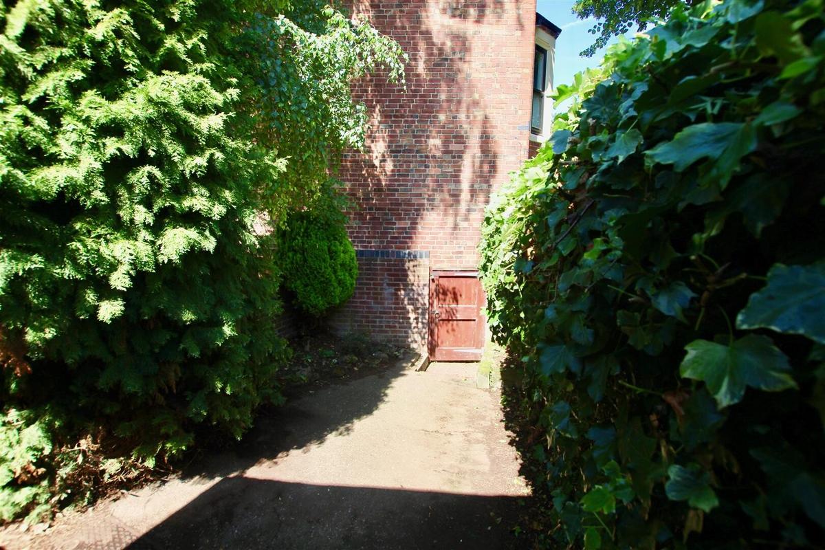 5 bedroom house for rent Bowers Avenue, Nottingham, NG3 4JR UniHomes