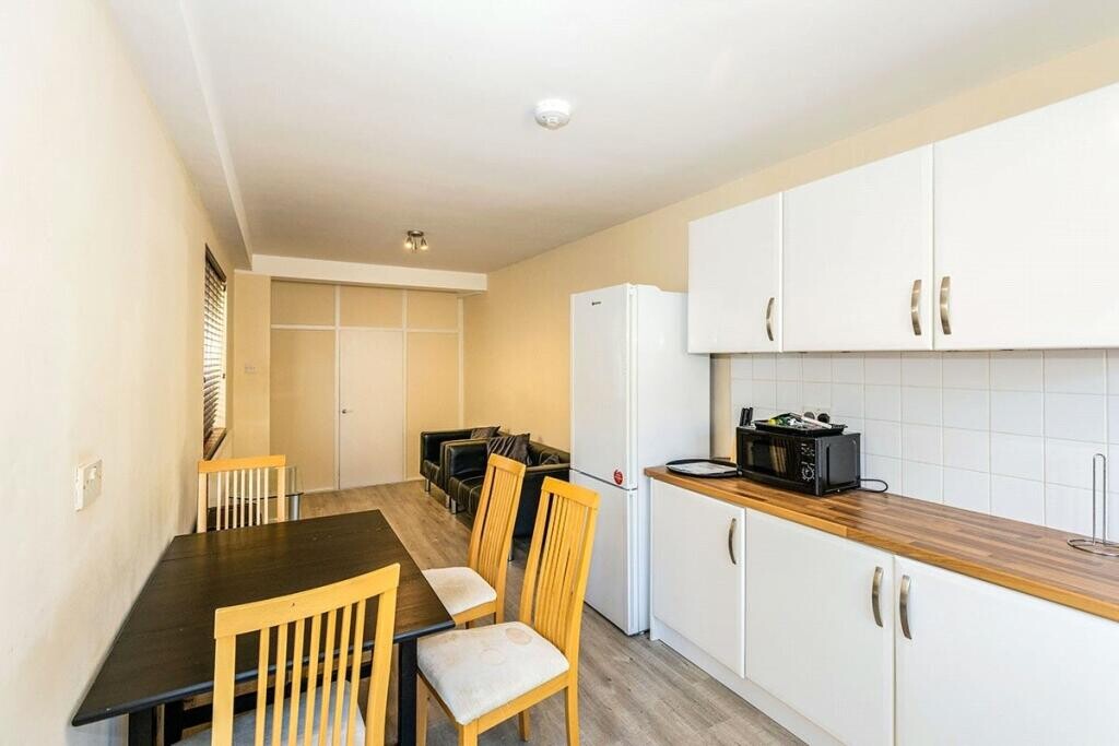 4 bedroom house for rent Orchard Road Portsmouth, PO4 0AD UniHomes