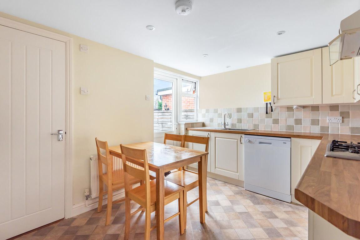 4 bedroom house for rent Worplesdon Road, Surrey, GU2 9RS UniHomes