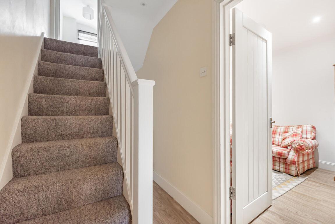 4 bedroom house for rent Worplesdon Road, Surrey, GU2 9RS UniHomes