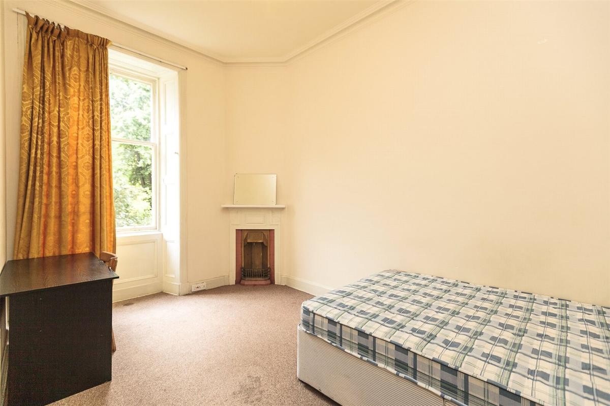3 bedroom house on Spottiswoode Road, Marchmont, Edinburgh