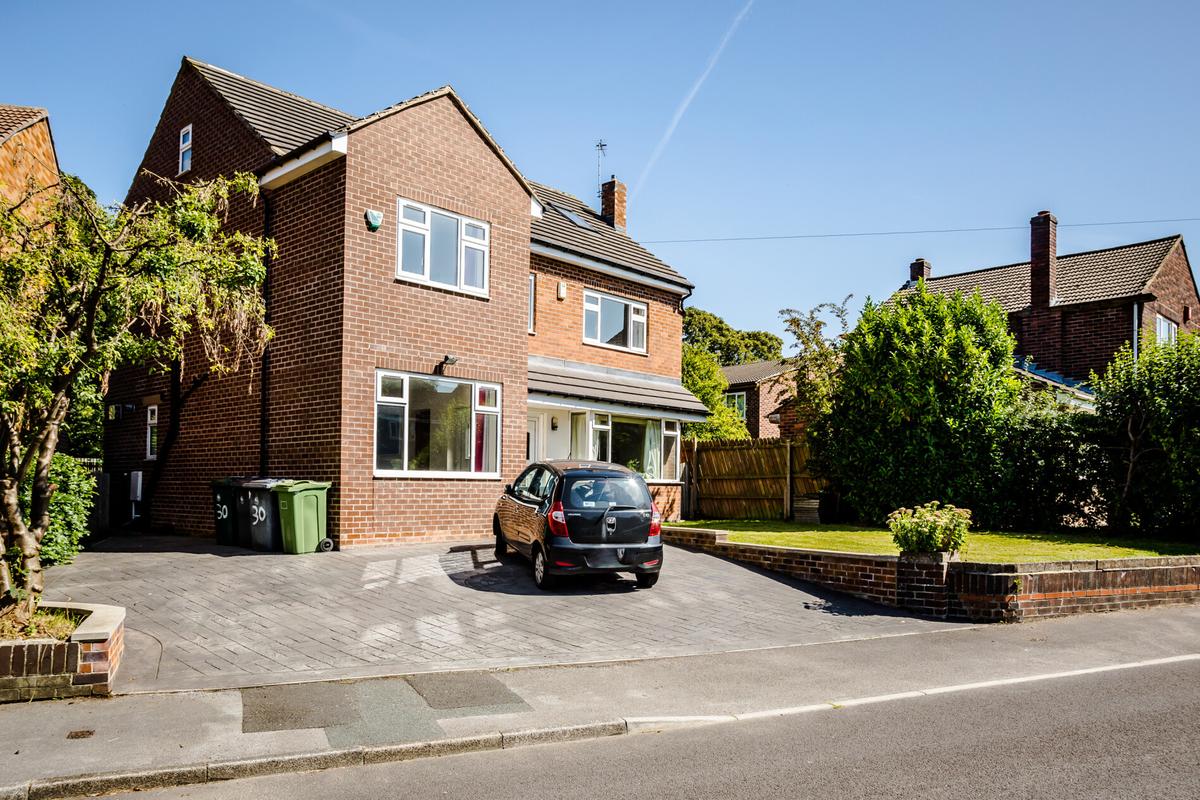 7 bedroom house for rent Springwood Hall Gardens Huddersfield, HD1 4HA