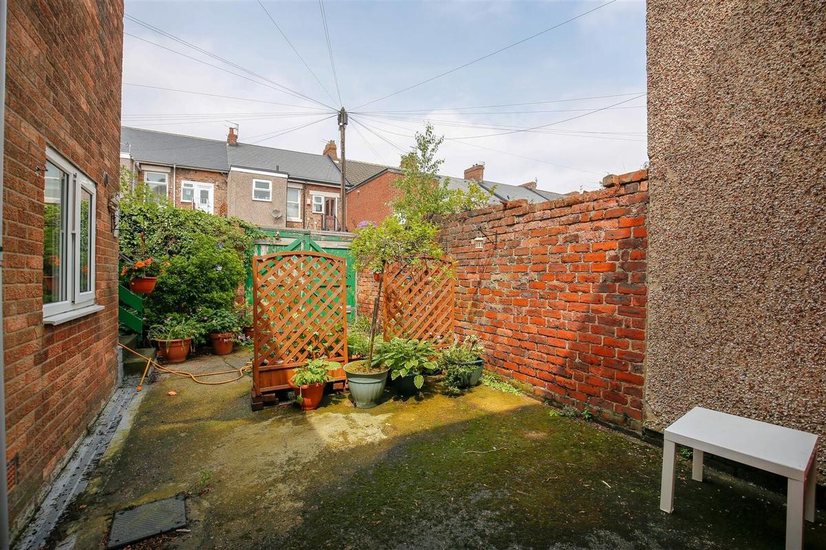 3 bedroom apartment for rent Malcolm Street, Newcastle, NE6 5PL UniHomes