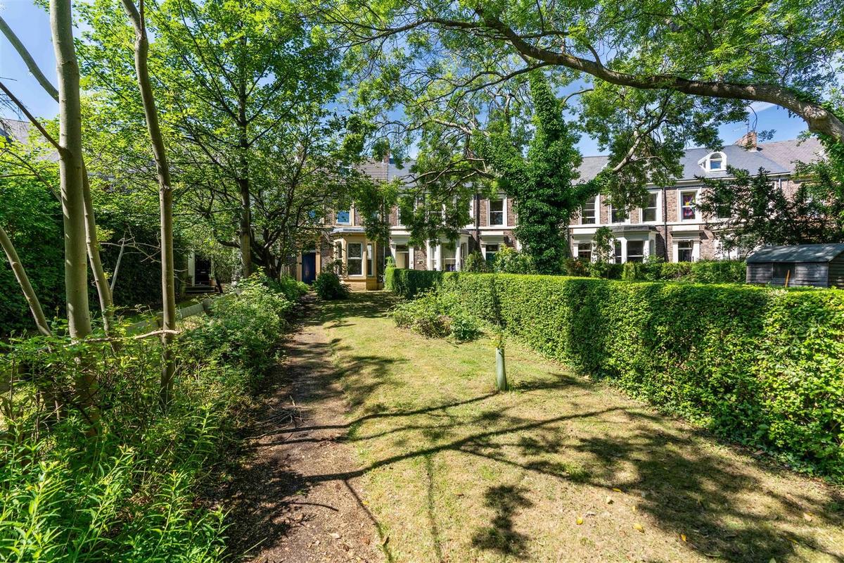 7 bedroom house for rent Chester Crescent, Newcastle, NE2 1DH UniHomes