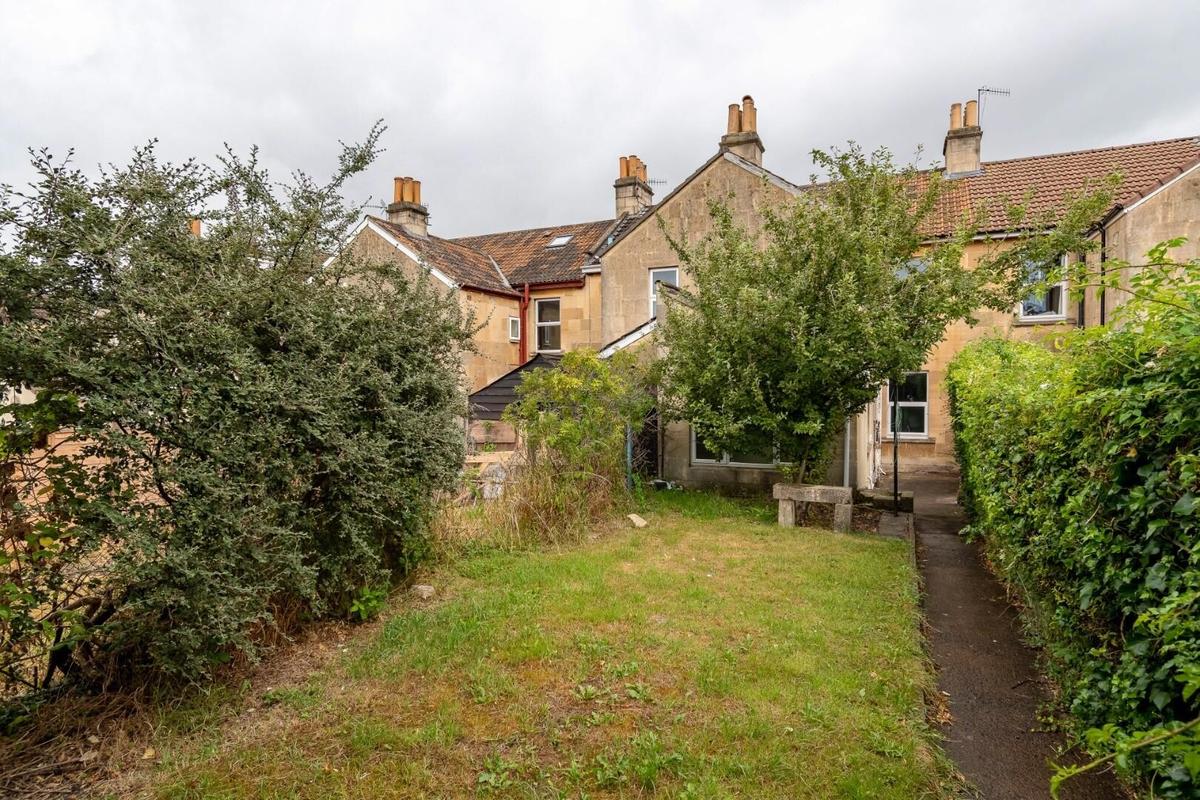 4 bedroom house for rent Victoria Road, Bath, BA2 3QY UniHomes