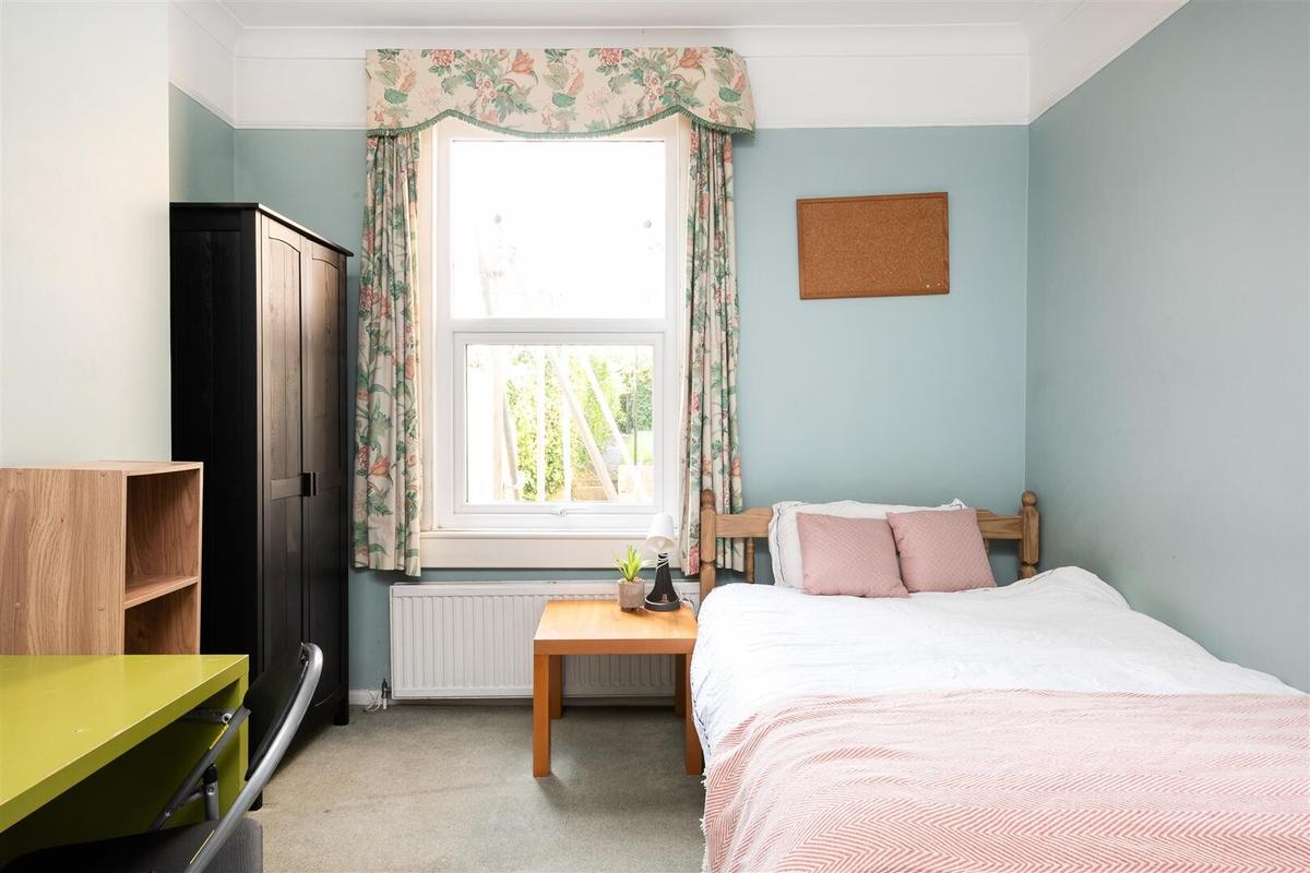 4 bedroom house for rent Victoria Road, Bath, BA2 3QY UniHomes