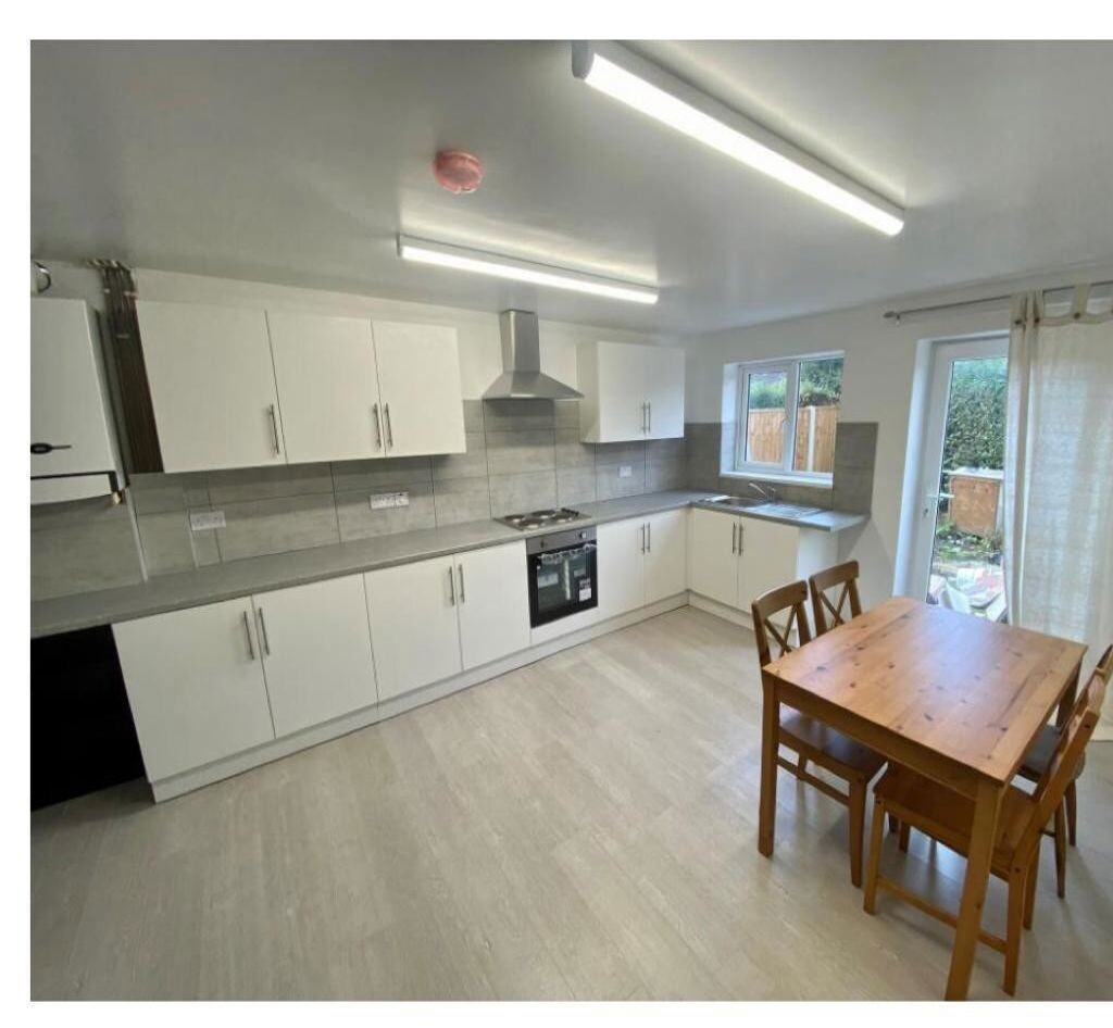 6 bedroom house for rent Charnock Avenue Nottingham, NG8 1AE UniHomes