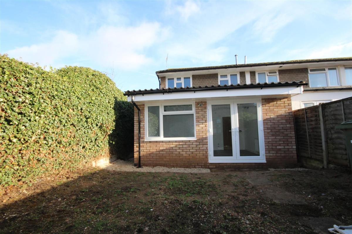 4 bedroom house for rent Guildford Park Avenue, Surrey, GU2 7NL UniHomes