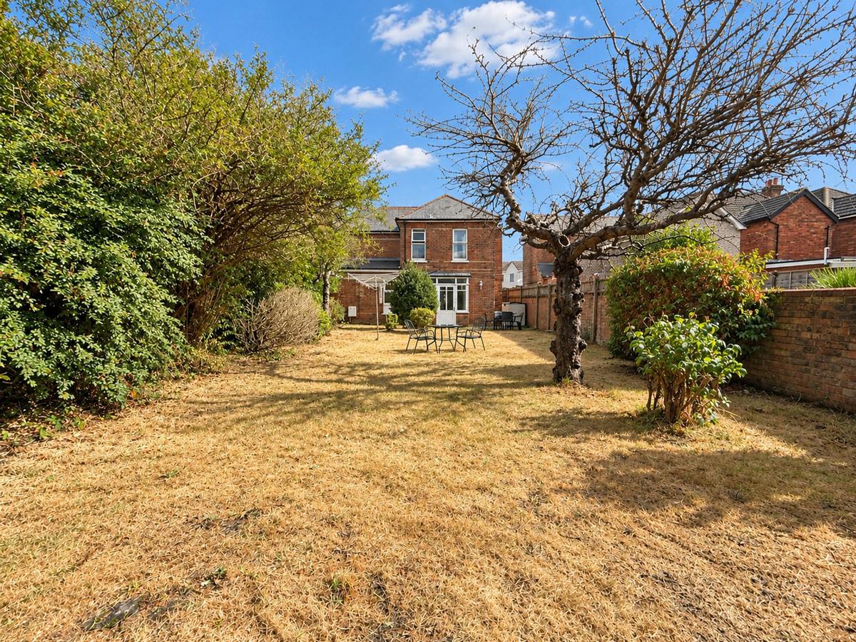 5 bedroom house on Stanfield Road, Winton, Bournemouth