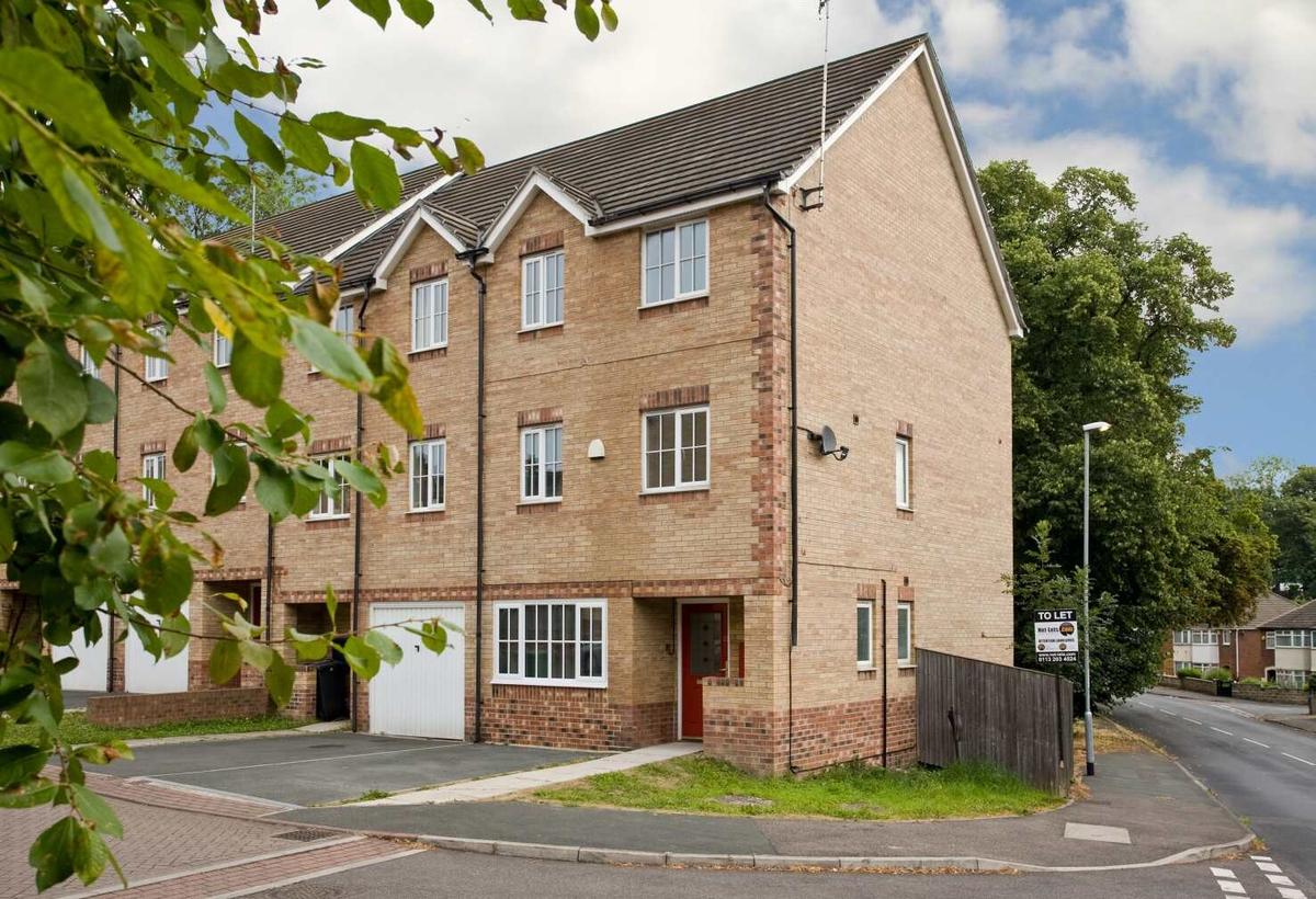 1 bedroom house for rent Brandon Way Crescent, Leeds, LS7 4AD UniHomes