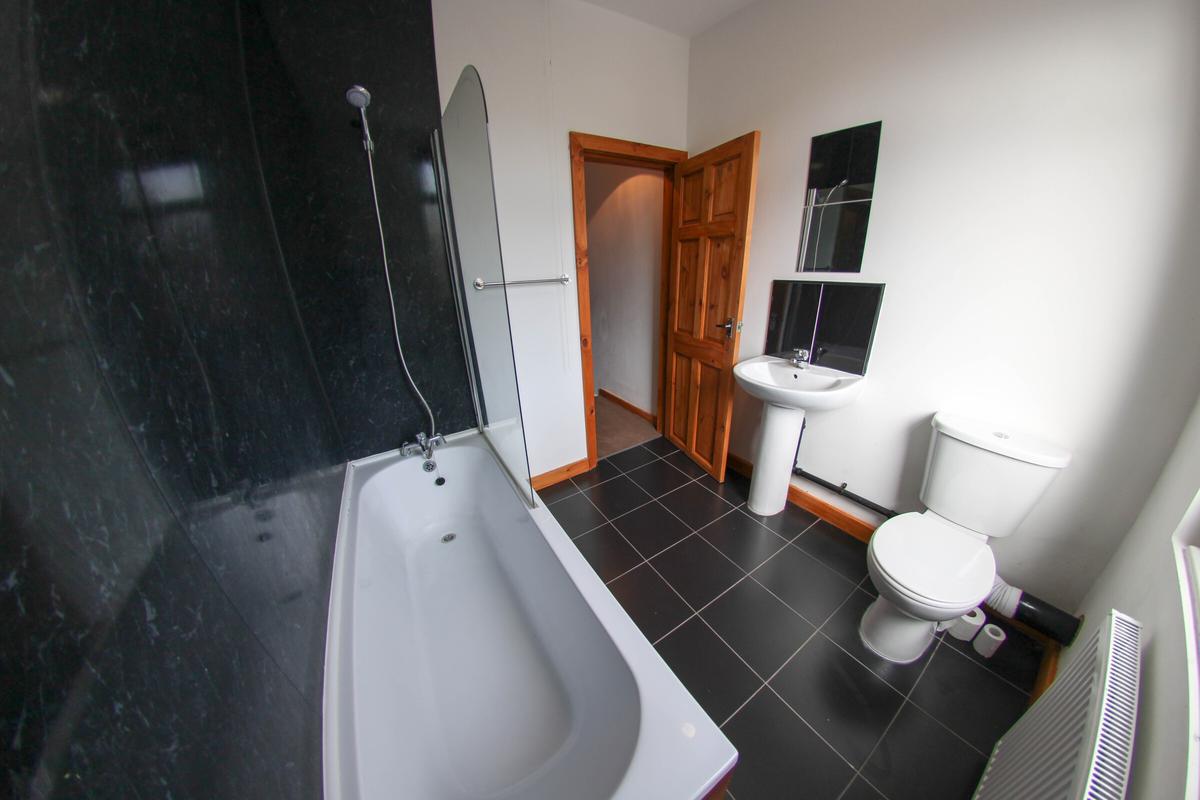 2 bedroom house on Beechwood Mount, Burley, Leeds