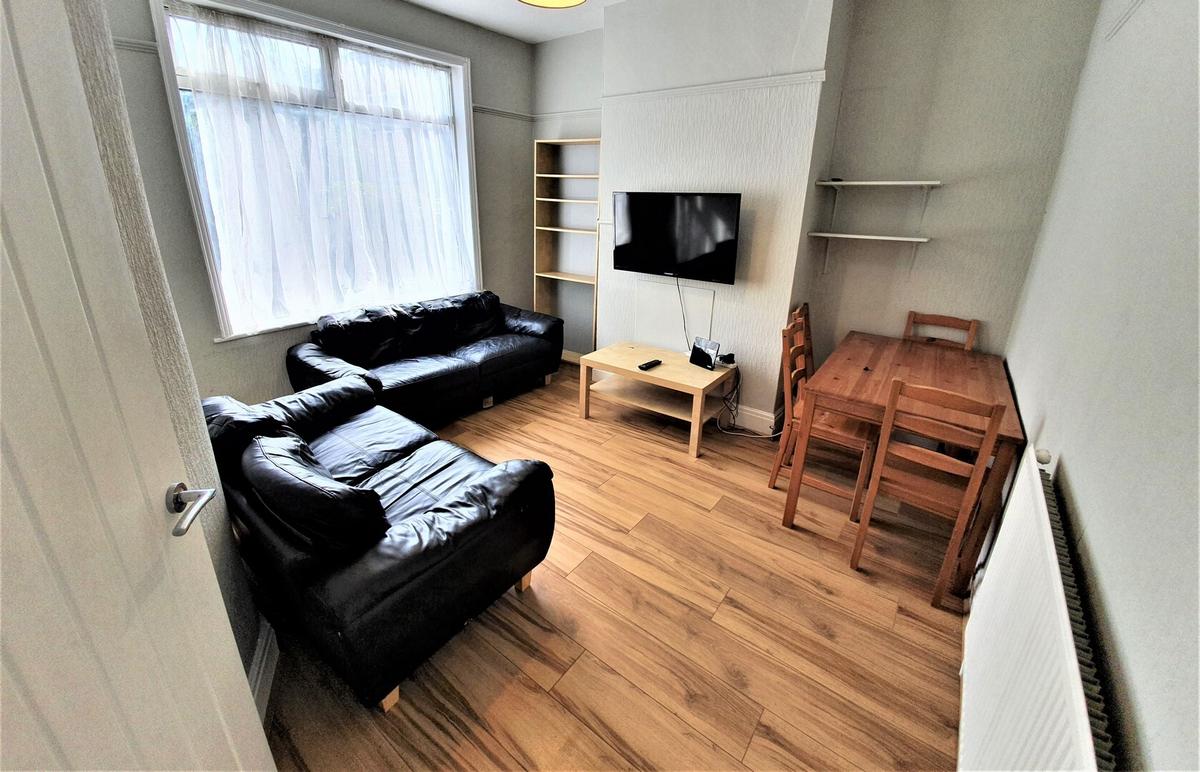 3 bedroom house for rent Cottingham Road, Hull, HU5 2DG UniHomes