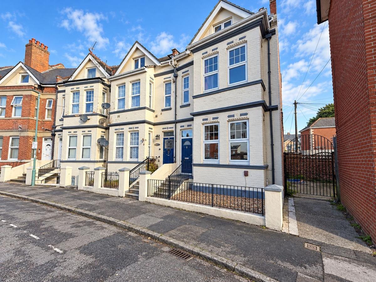 7 bedroom house on Windsor Road, Boscombe, Bournemouth