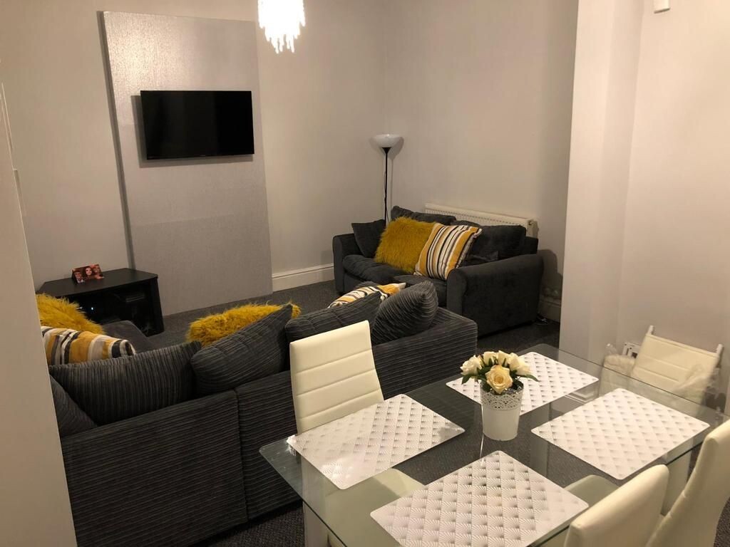 3 bedroom house for rent Brookdale Road, Liverpool, L15 3JF UniHomes