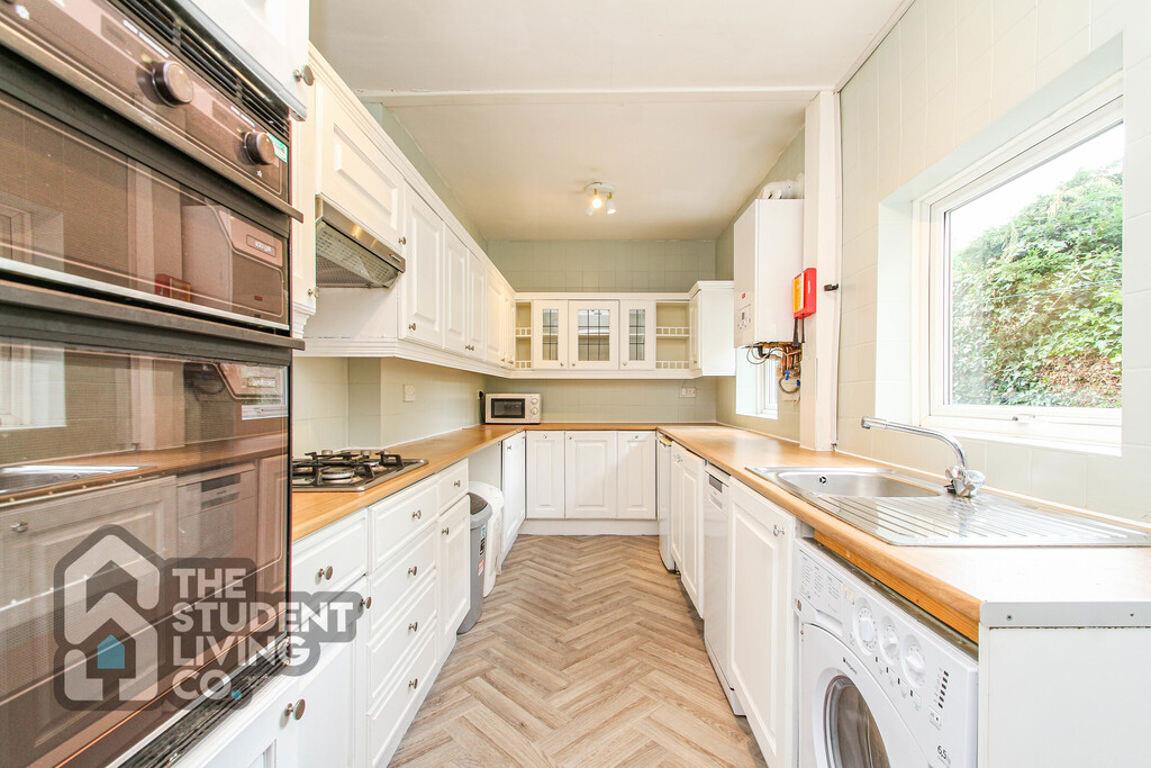 4 bedroom house on City Road, Dunkirk, Nottingham