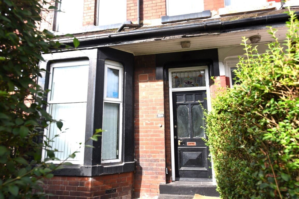 6 Bedroom House For Rent Cardigan Road Leeds LS6 1QL UniHomes 6-bedroom-house-for-rent-cardigan-road-leeds-ls6-1ql-unihomes