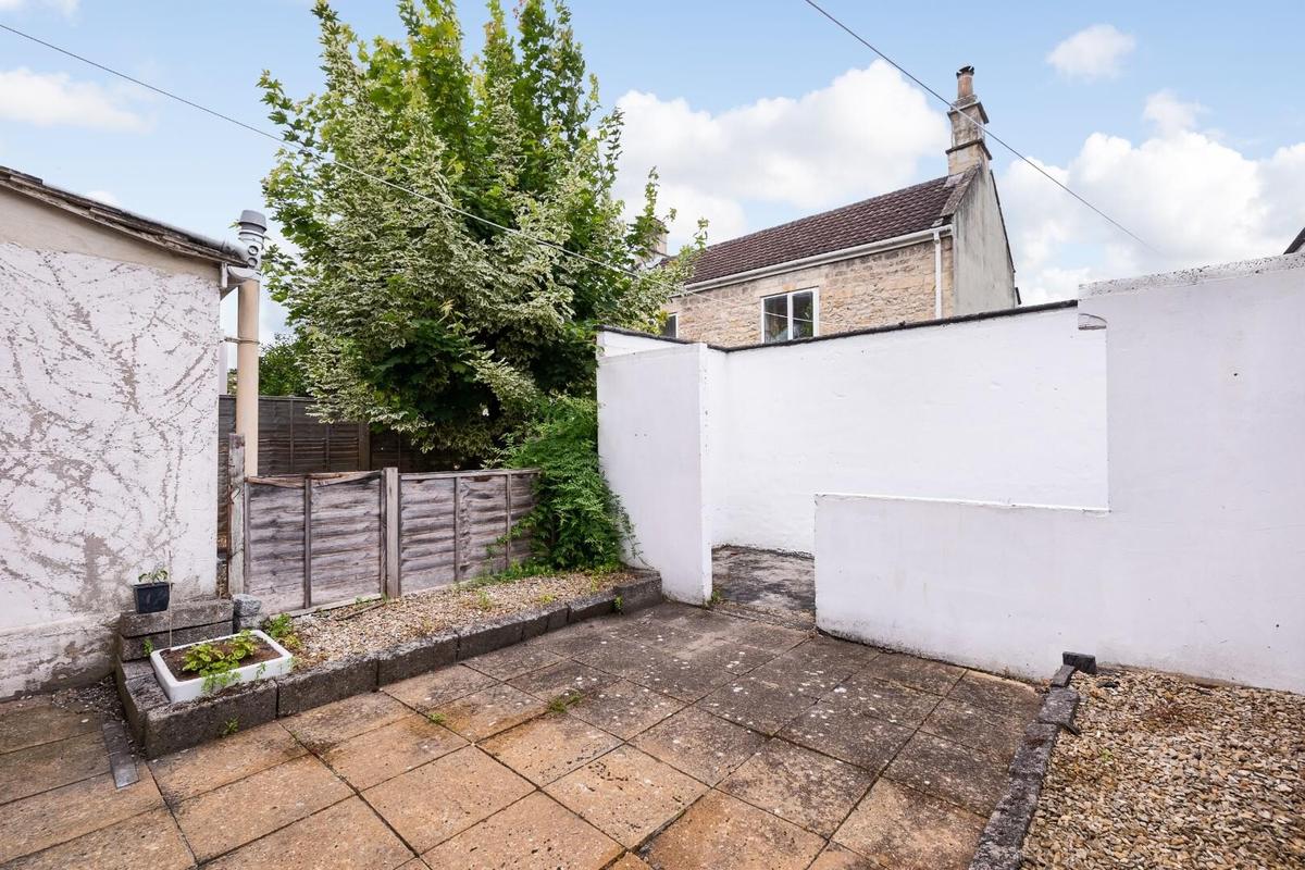 4 bedroom house for rent Lorne Road, Bath, BA2 3BZ UniHomes