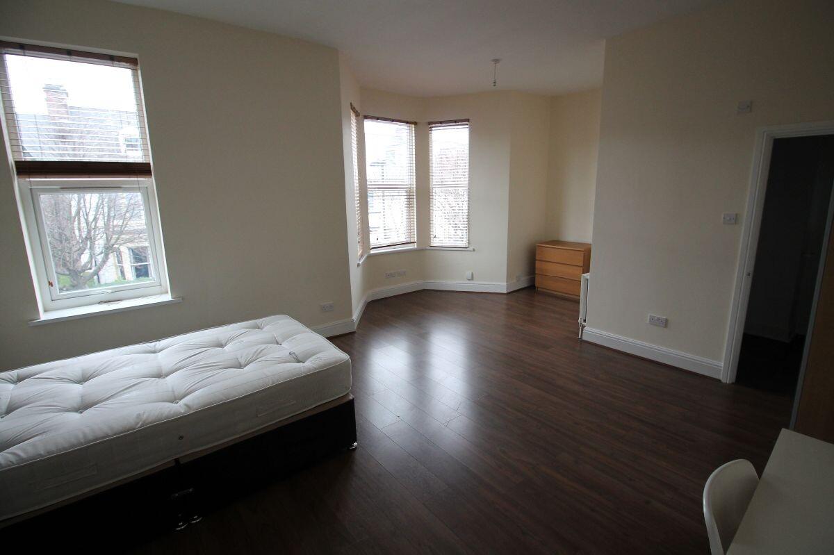6 bedroom house for rent Rothbury Terrace, Newcastle, NE6 5XH UniHomes