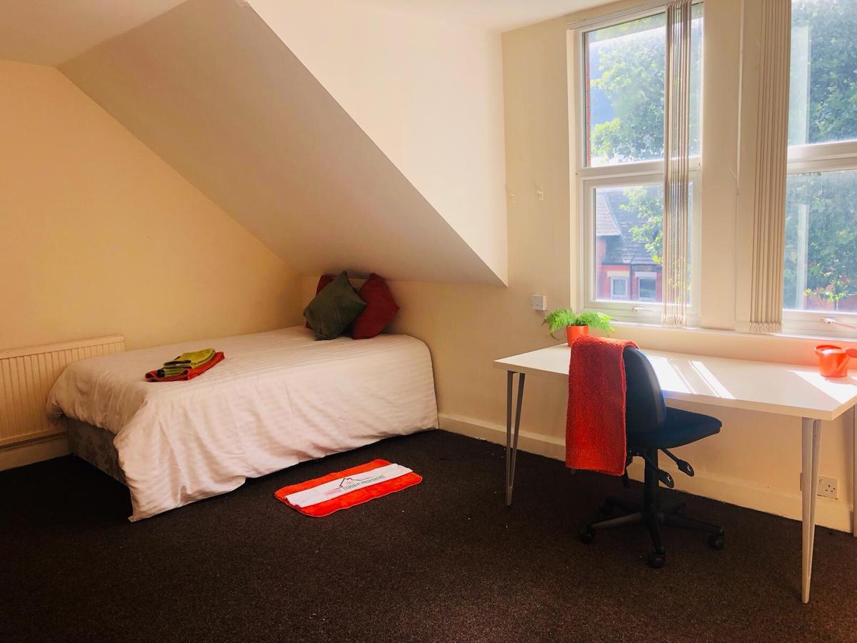 6 bedroom house for rent Lenton Boulevard, Nottingham, NG7 2EN UniHomes