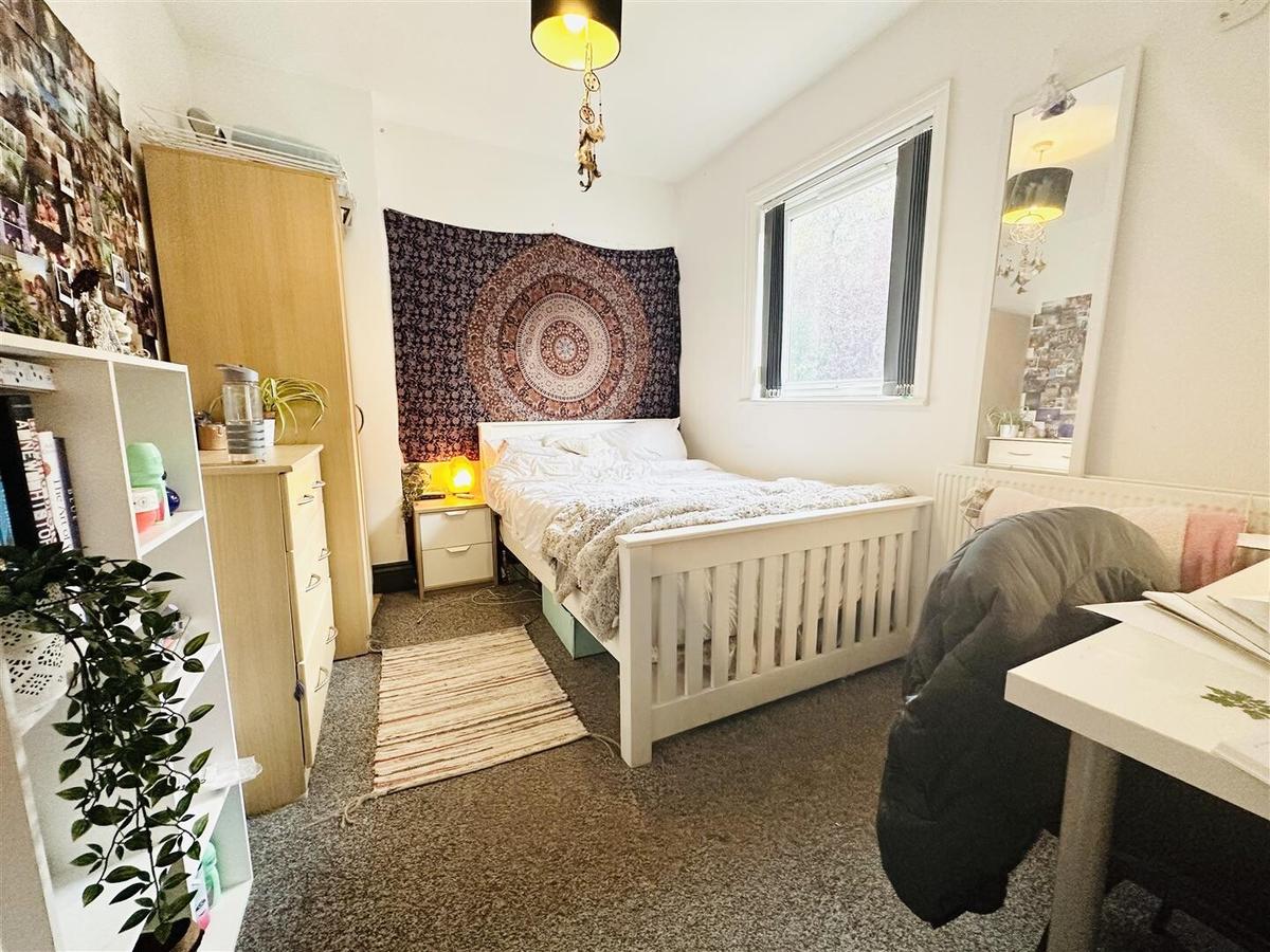 8 bedroom house for rent Derby Road, Nottingham, NG7 1QJ | UniHomes