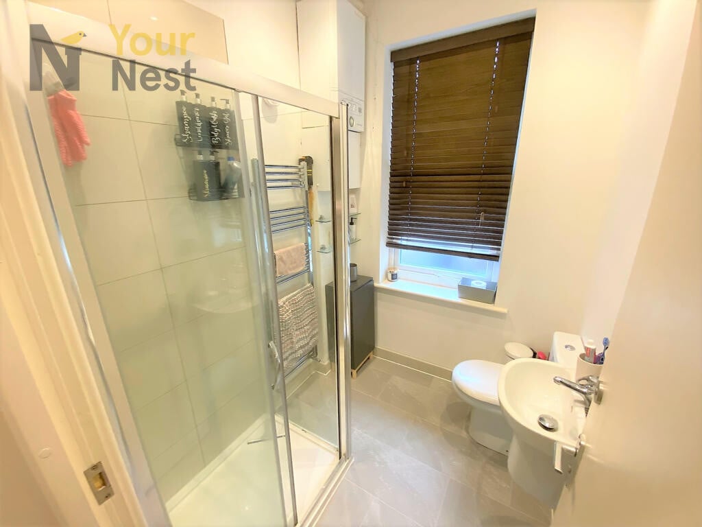 3 bedroom apartment for rent Otley Road, Leeds, LS6 4BA UniHomes