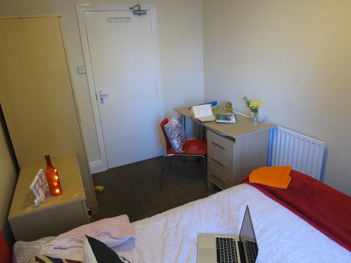 6 bedroom house for rent Radcliffe Road Nottingham, NG2 5HG UniHomes