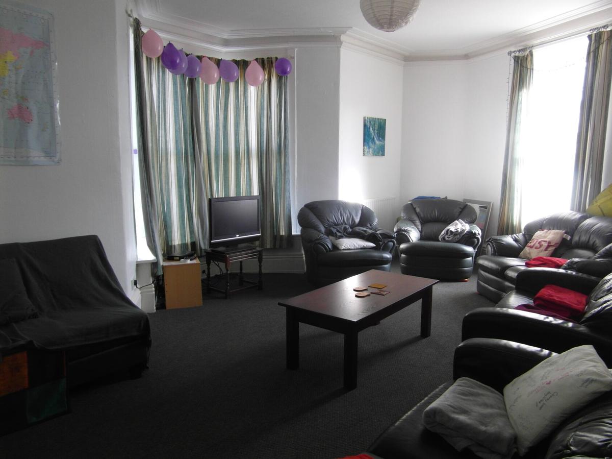 7 bedroom house for rent Roslin Road, Sheffield, S10 1FA UniHomes