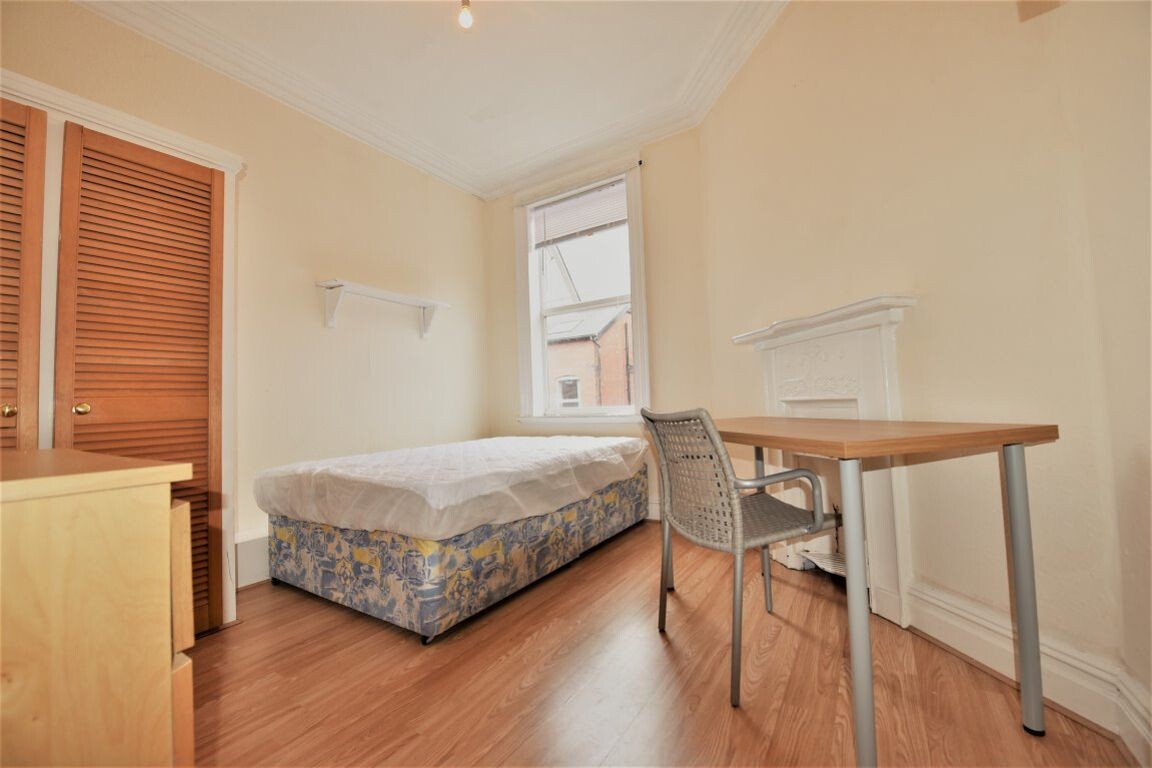 7 bedroom house for rent Headingley Avenue, Leeds, LS6 3EP UniHomes