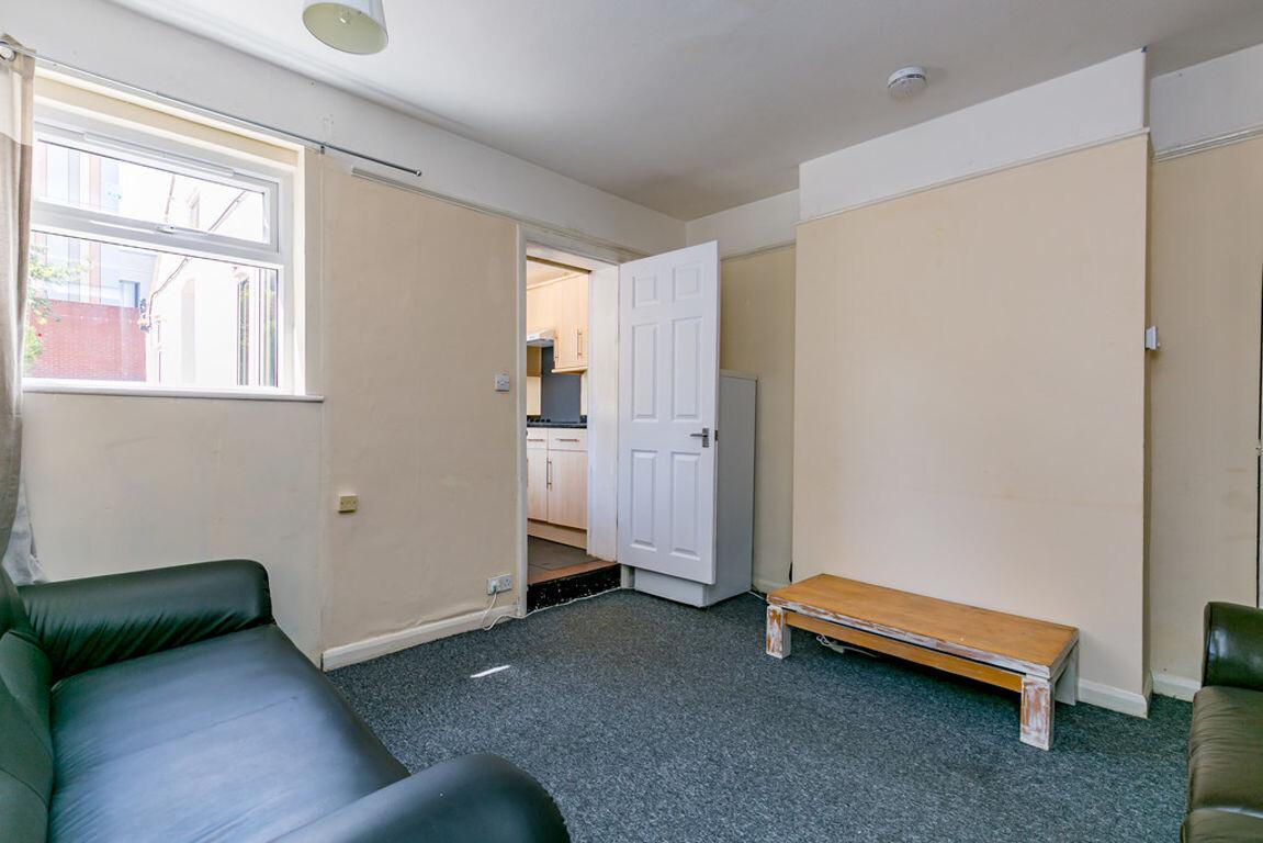 4 bedroom house for rent Denzil Road, Surrey, GU2 7NQ UniHomes