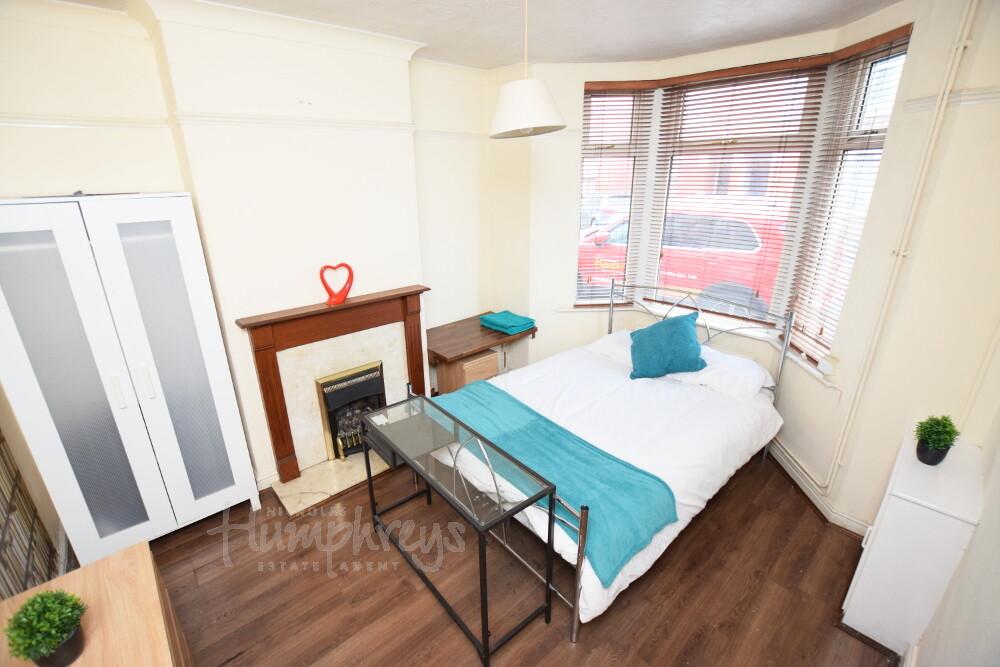 4 bedroom house for rent Euston Road, 24/25, Northampton, NN4 8DU