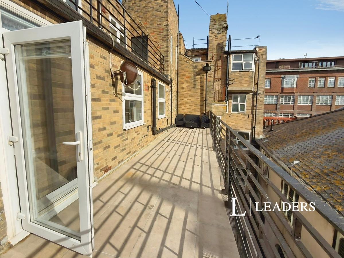 2 bedroom apartment on Regent House, City Centre, Brighton