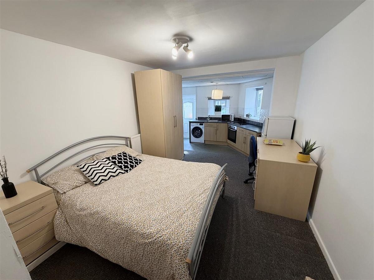 2 bedroom apartment on Upperthorpe, Crookesmoor, Sheffield