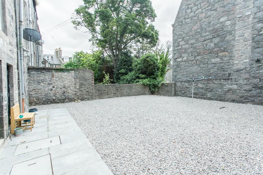 2 bedroom apartment for rent Esslemont Avenue, D Aberdeen, AB25 1SX ...