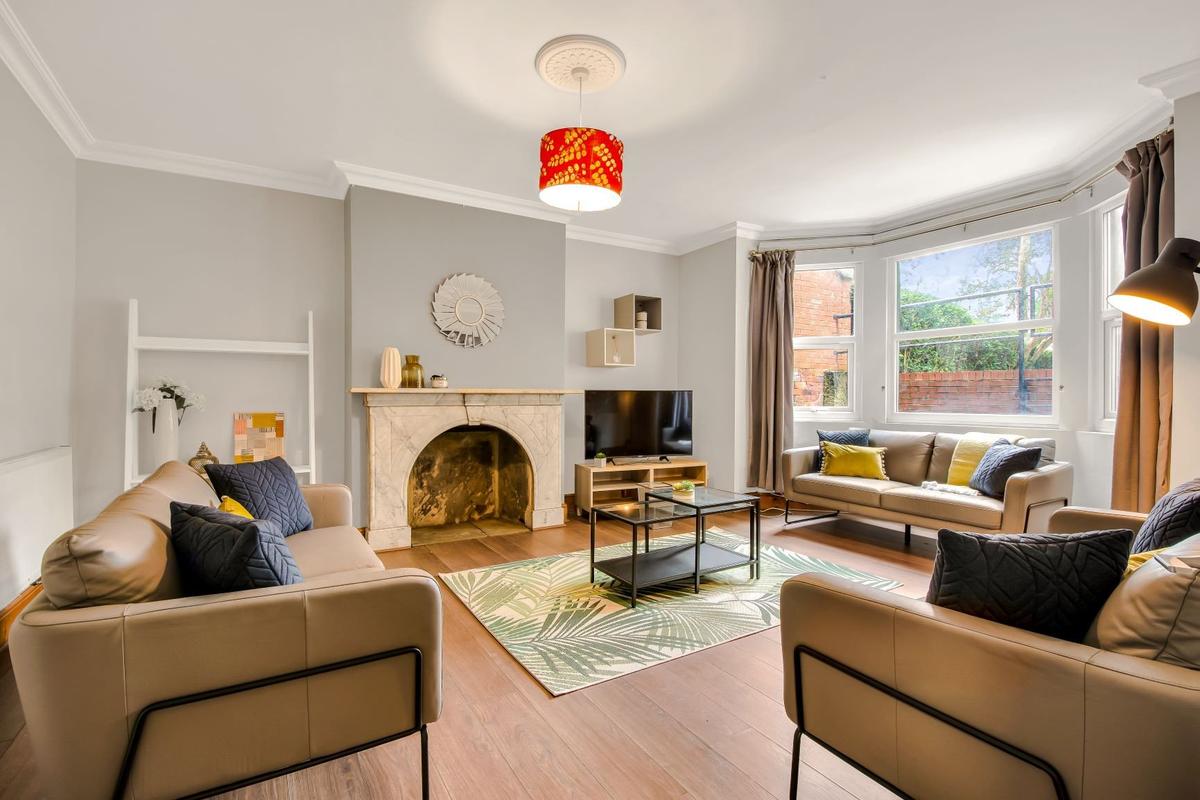 9 bedroom house for rent Richmond Road, Leeds, LS6 1BX UniHomes