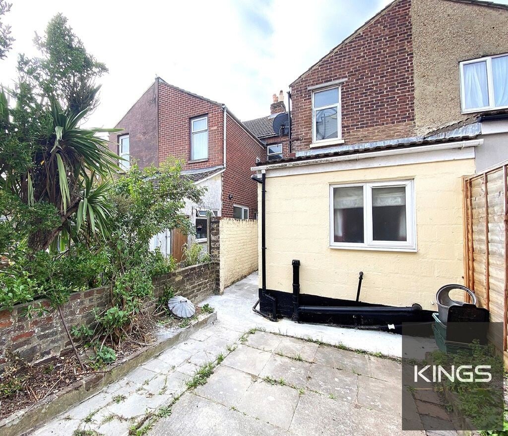 3 bedroom house for rent Cleveland Road, Portsmouth, PO5 1SG UniHomes