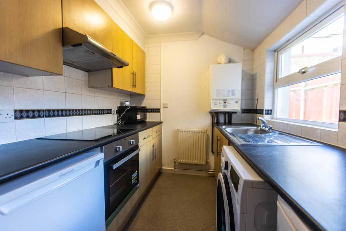 4 bedroom house on Caledonian Road, Round Hill, Brighton