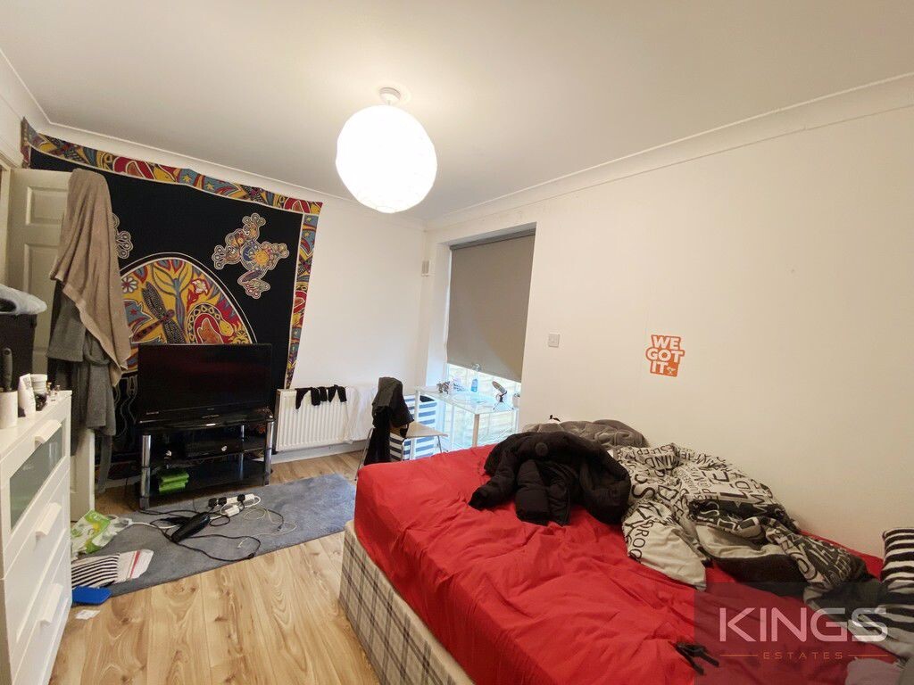 3 bedroom apartment for rent Milton Road, Southampton, SO15 2JD UniHomes