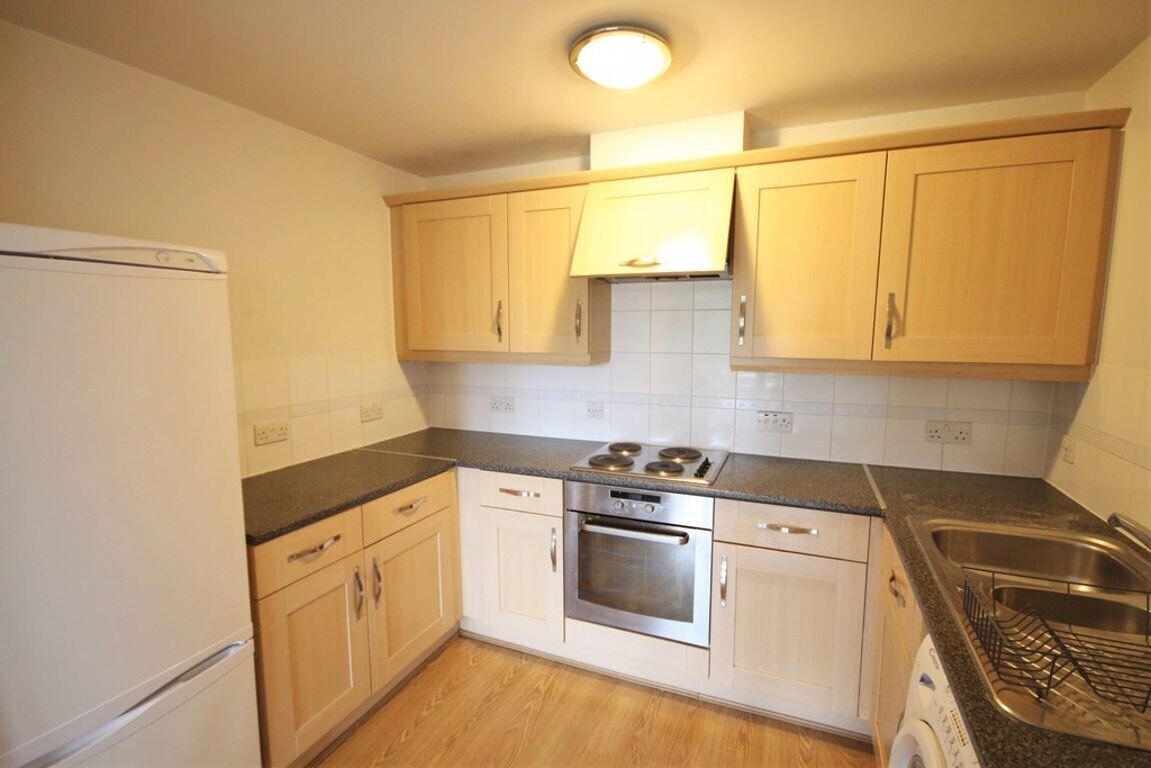 3 bedroom apartment for rent Bingley Court, Canterbury, CT1 2SX UniHomes