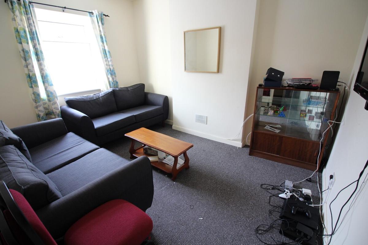 4 bedroom apartment on Salisbury Road, Cathays, Cardiff