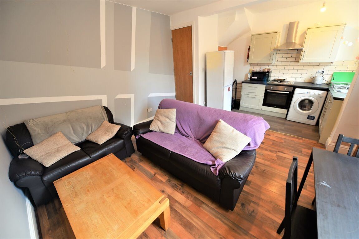 3 bedroom house for rent Hyde Park, Leeds, LS6 1JS UniHomes