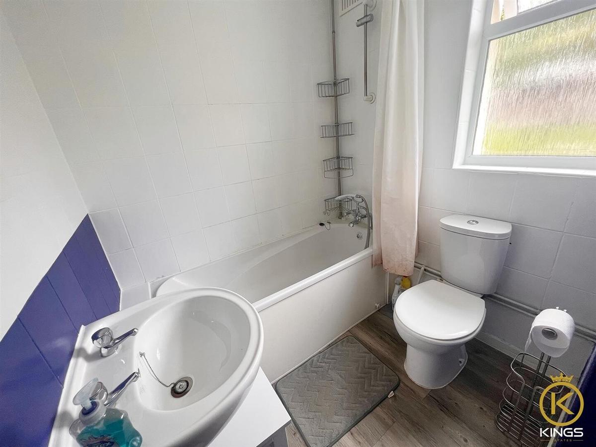 5 bedroom house for rent Canterbury Road, Surrey, GU2 9TB UniHomes