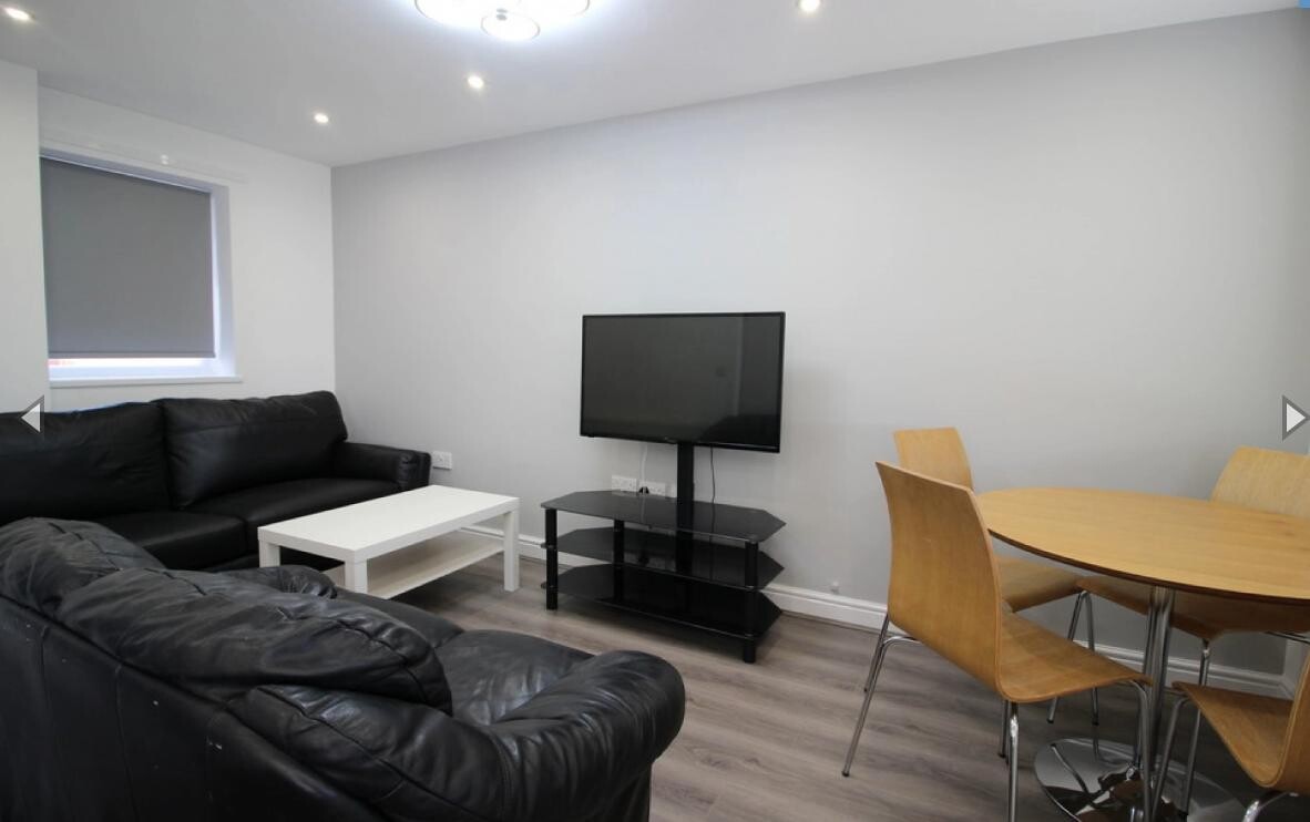 3 bedroom house for rent Howden Place, Leeds, LS6 1PB UniHomes