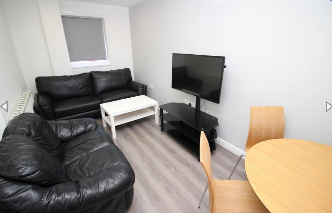 3 bedroom house for rent Howden Place, Leeds, LS6 1PB UniHomes