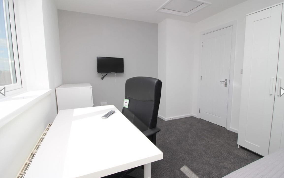 3 bedroom house for rent Howden Place, Leeds, LS6 1PB UniHomes