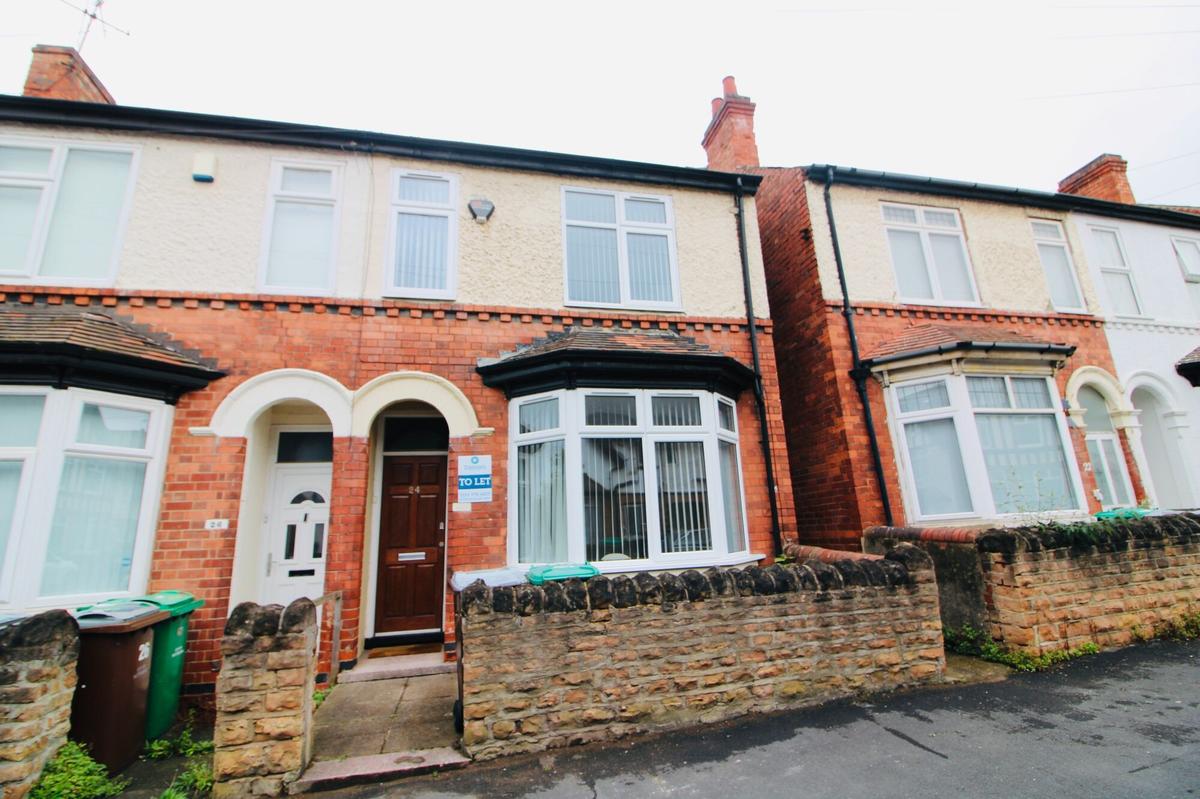 4 bedroom house on Elmsthorpe Avenue, Lenton, Nottingham
