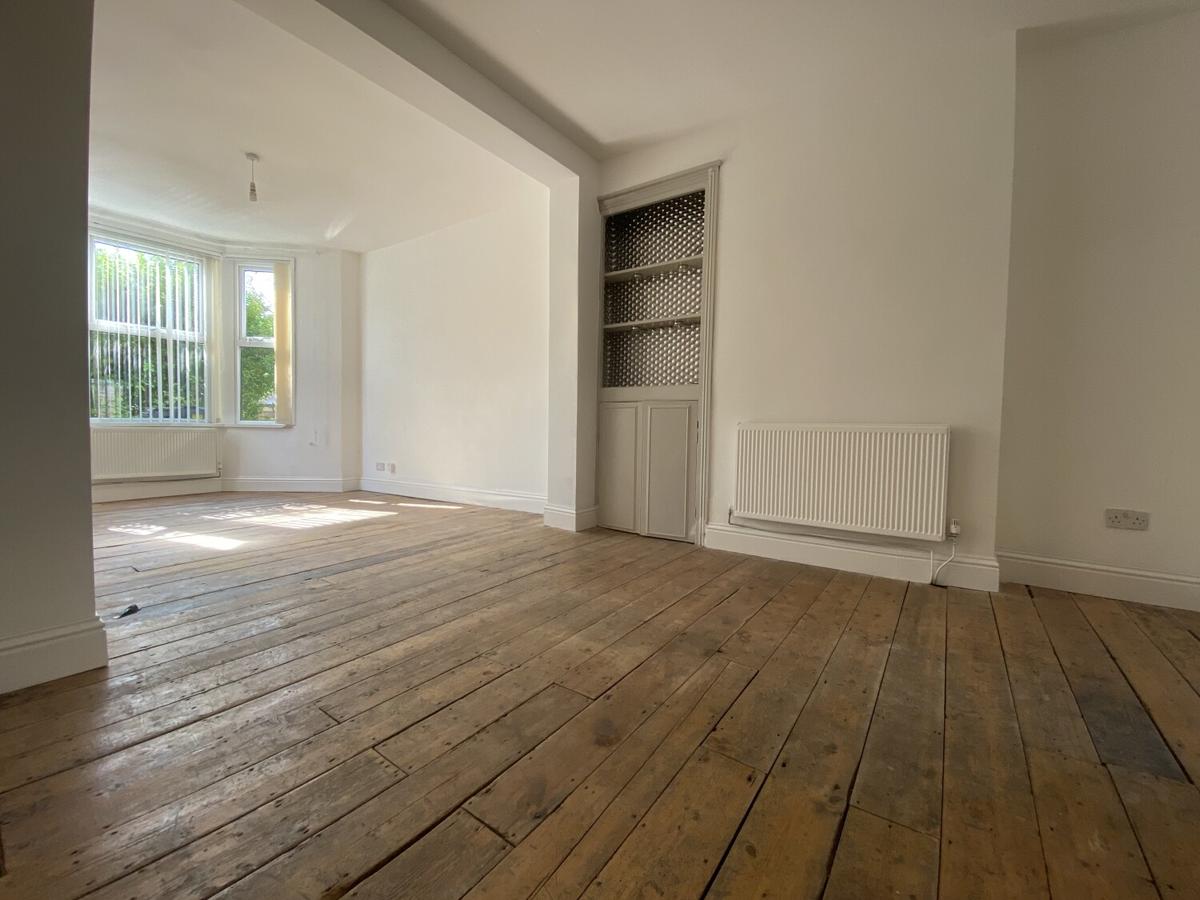 2 bedroom apartment for rent Paget Street, Grangetown, Cardiff, CF11 7LB UniHomes