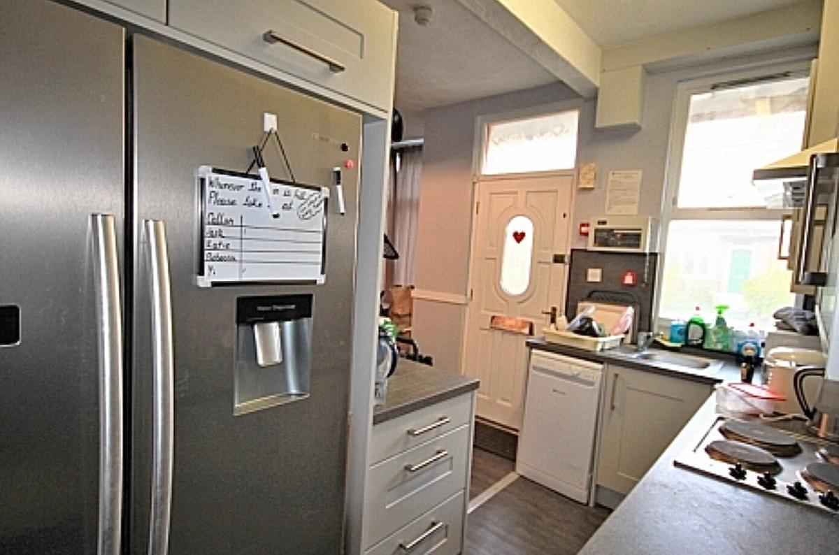 5 bedroom house for rent Talbot Terrace Leeds, LS4 2RN UniHomes