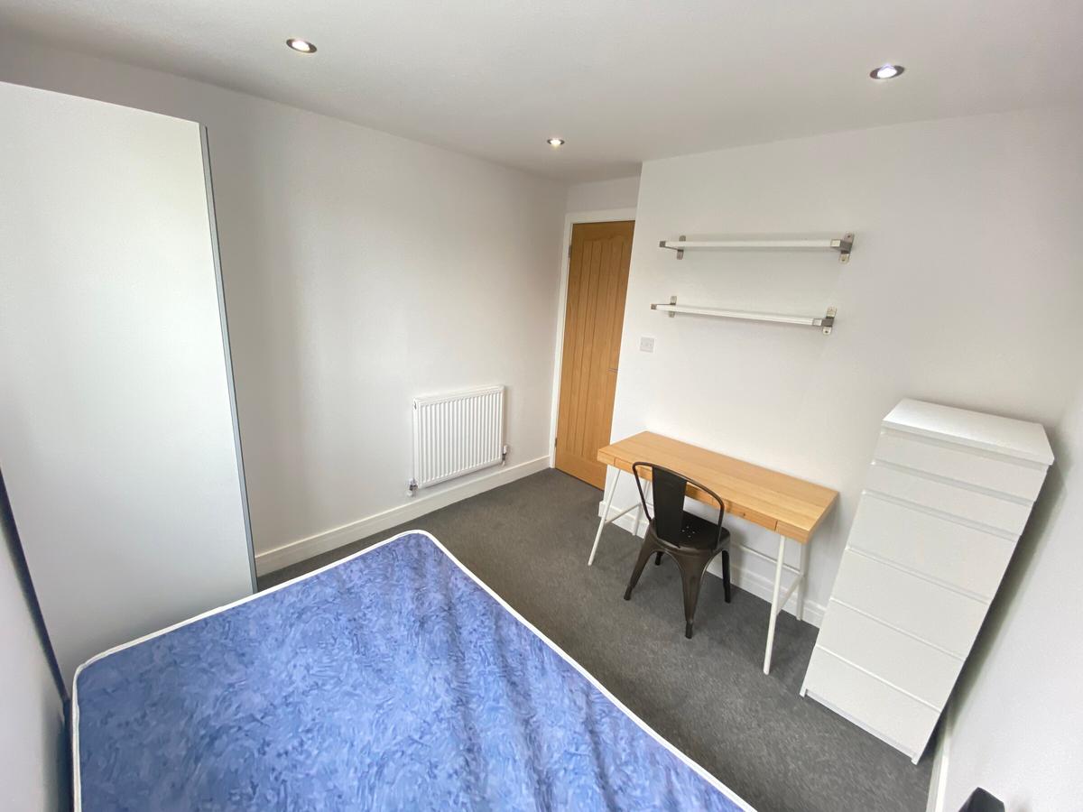 3 bedroom house for rent Charnwood Grove, Nottingham, NG2 7NT UniHomes